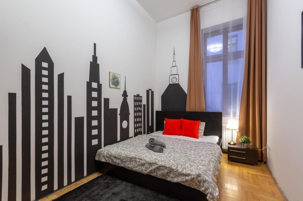 Dowtown In The Gozsdu Garden Apartment
